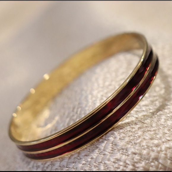 MONET Classic Vintage Red Enamel Deco Gold Plate Bangle Bracelet - Picture 1 of 5